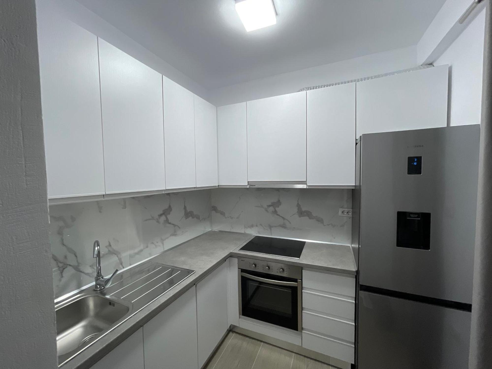 Modern Apartment In Central Vlorë Exterior foto